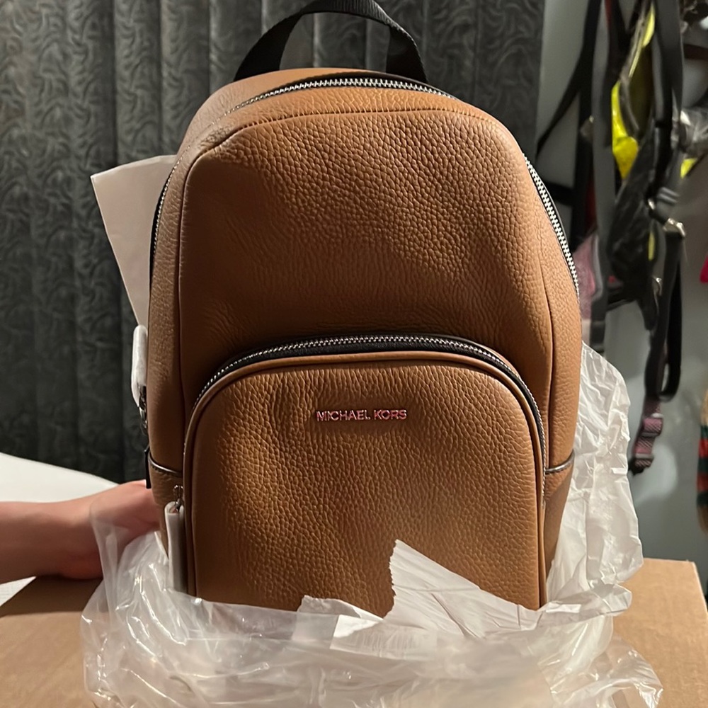 NWT Michael Kors Cooper Commuter Slingpack